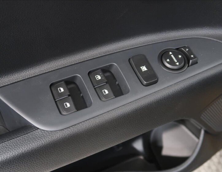 KIA Stonic SUV / Terénní 1,2 l 58 kw