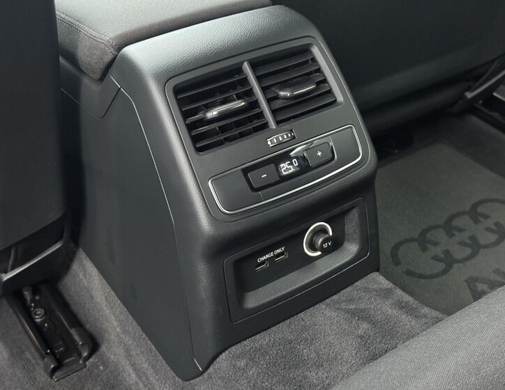 Audi A4 Kombi 2,0 l 140 kw