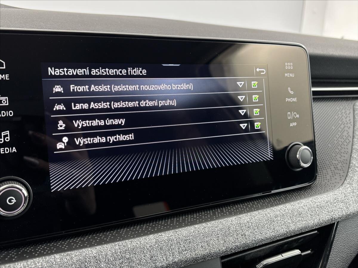 Škoda Scala Hatchback 999,0 85 kw