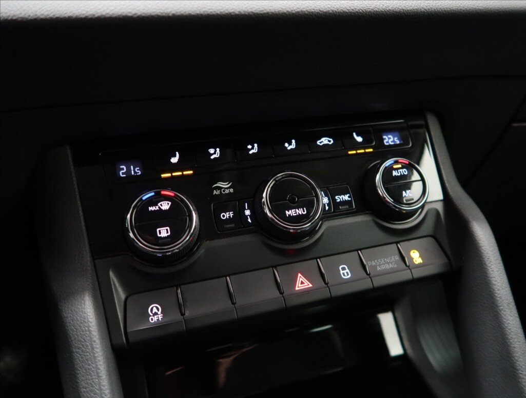 Škoda Karoq SUV 1,5 l 110 kw