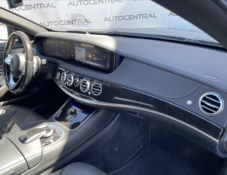 Mercedes-Benz Třídy S Sedan / Limuzína 4,0 l 345 kw