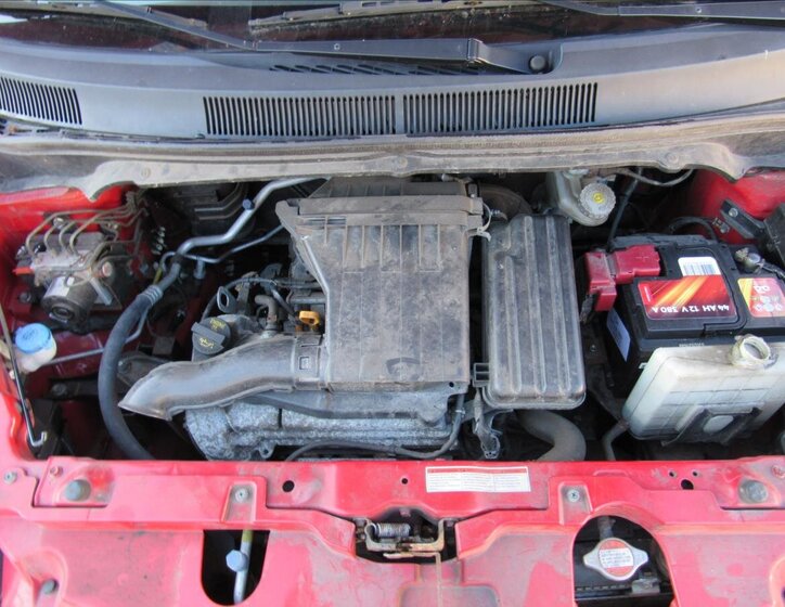 Suzuki Splash Hatchback 996,0 48 kw