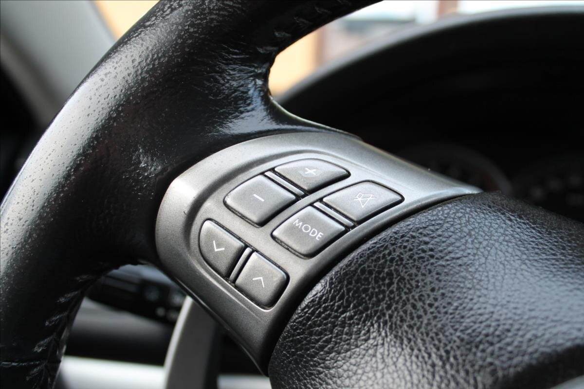 Subaru Legacy Kombi 2,0 l 121 kw