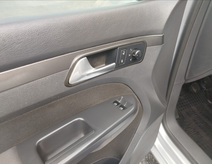 Volkswagen Touran 10