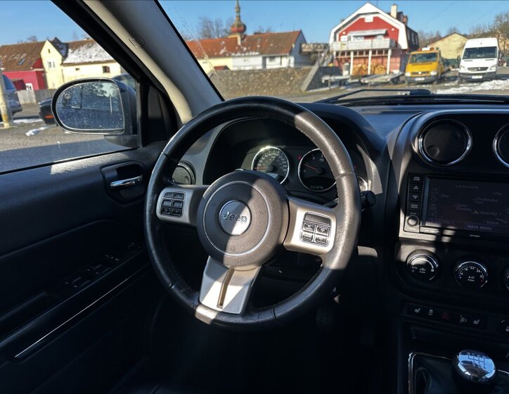 Jeep Compass SUV 2,1 l 120 kw