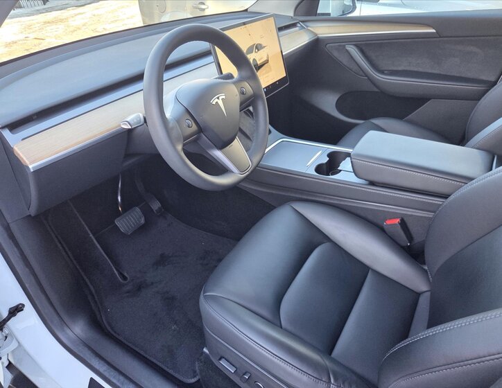 Tesla Model Y SUV 0,0 378 kw