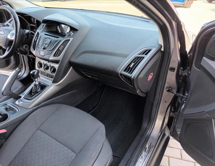 Ford Focus Kombi 998,0 92 kw