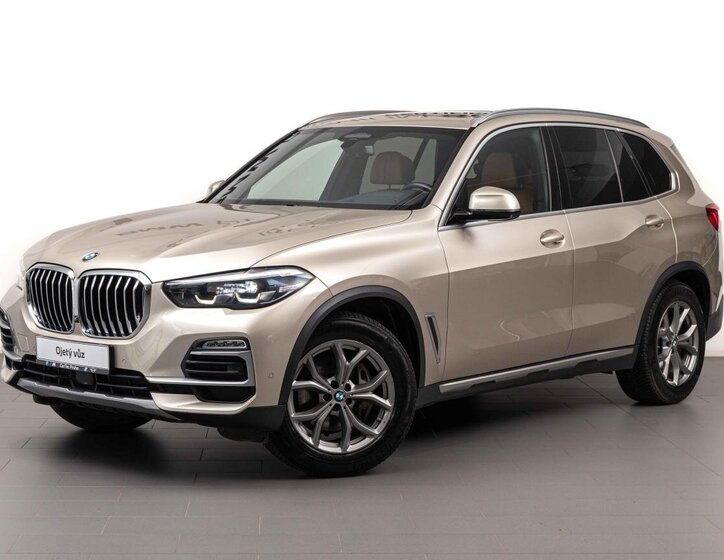 BMW X5 SUV 3,0 l 250 kw