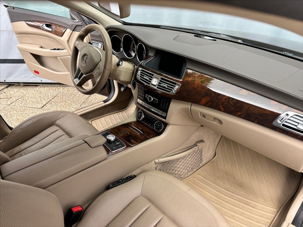 Mercedes-Benz CLS