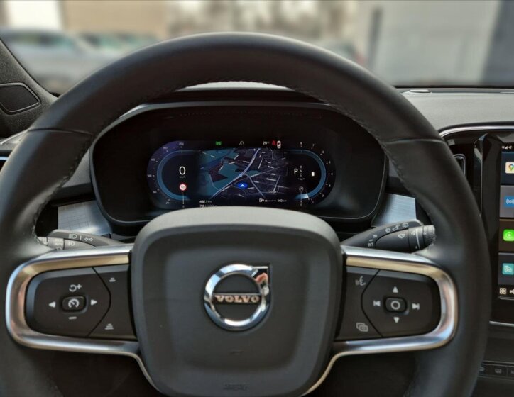 Volvo XC40 SUV / Terénní 2,0 l 120 kw