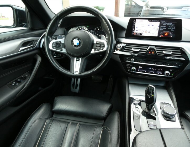 BMW Řada 5 Kombi 3,0 l 235 kw