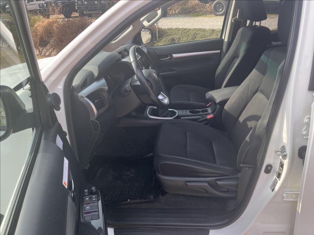 Toyota Hilux Pick-up 2,4 l 110 kw