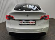 Tesla Model Y 7