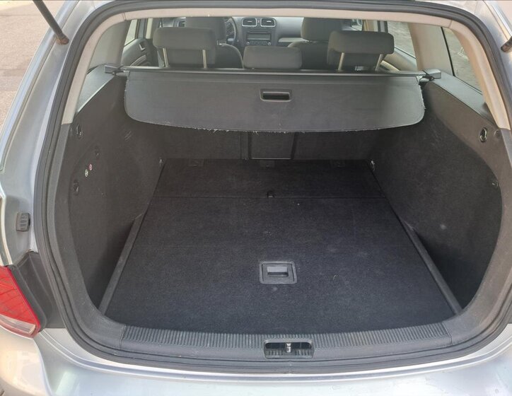 Volkswagen Golf Kombi 1,6 l 77 kw