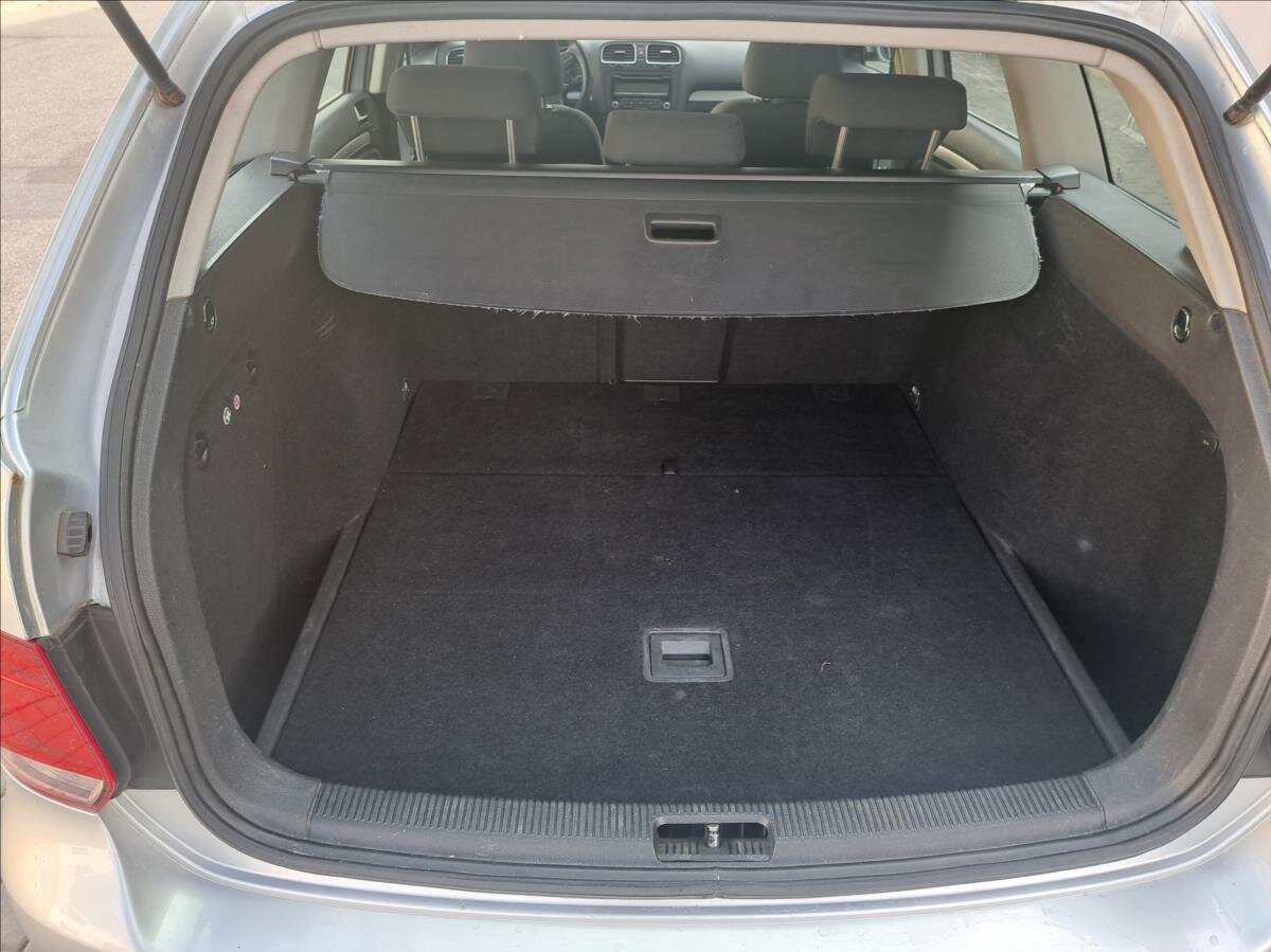 Volkswagen Golf Kombi 1,6 l 77 kw