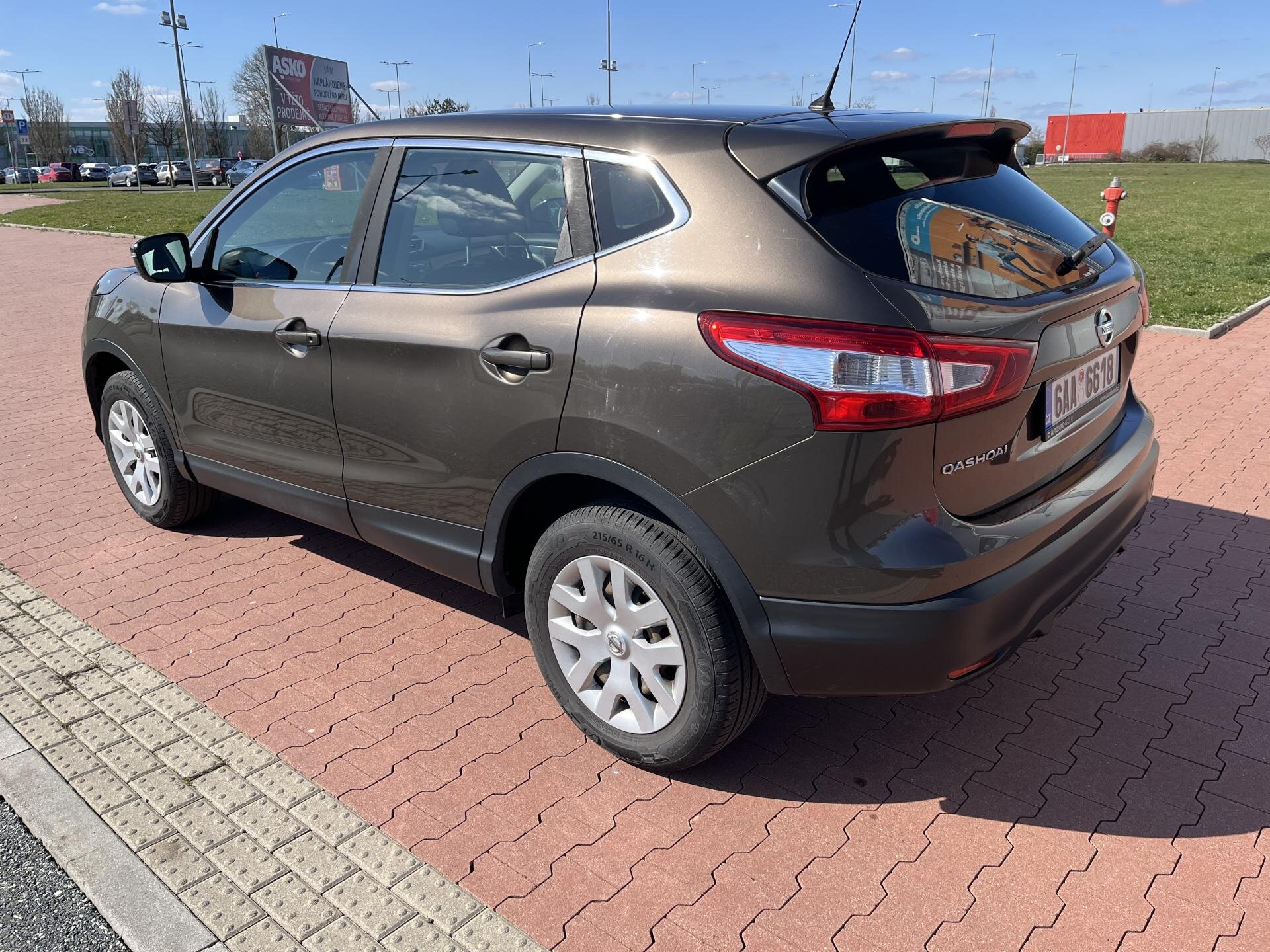 Nissan Qashqai SUV / Terénní 1,2 l 85 kw