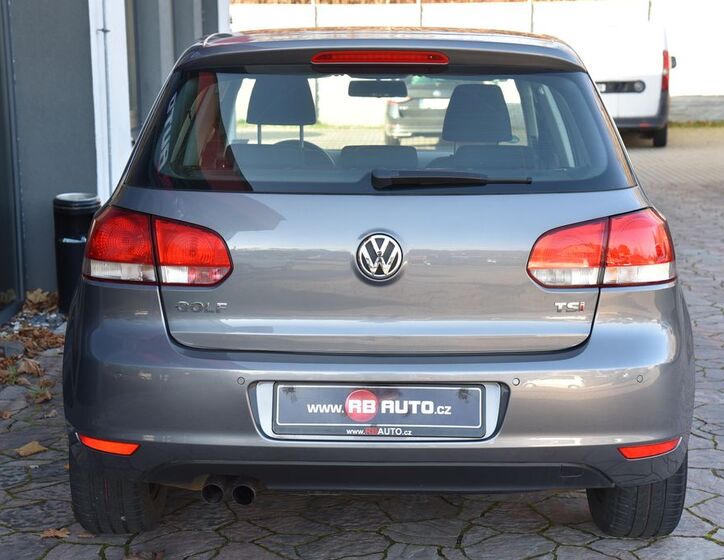 Volkswagen Golf 9