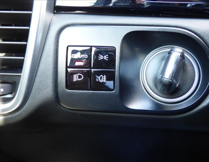 Porsche Cayenne SUV 2,9 l 324 kw