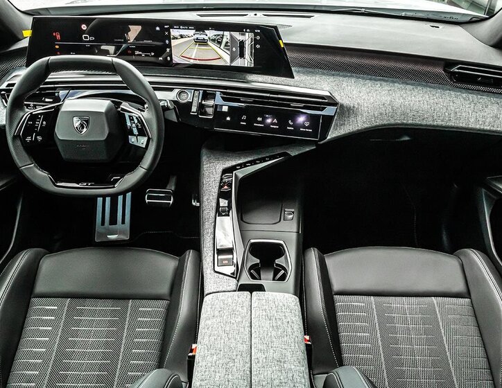 Peugeot 3008 SUV / Terénní 1,2 l 107 kw