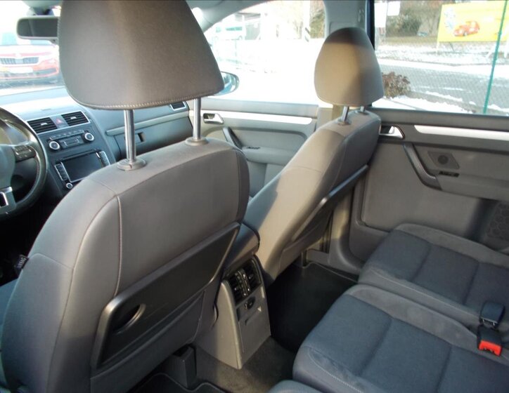 Volkswagen Touran MPV 1,6 l 77 kw