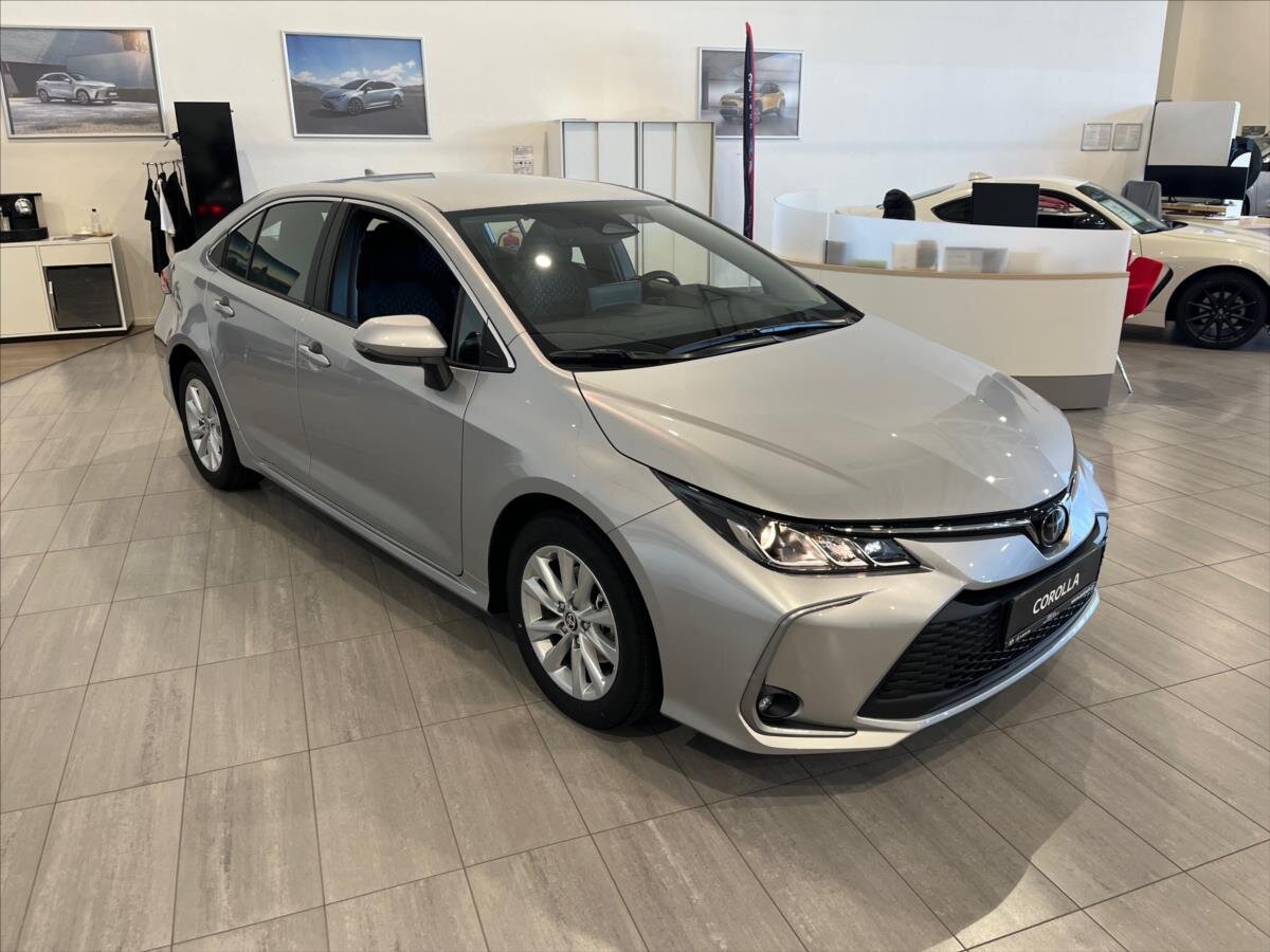 Toyota Corolla Sedan 1,5 l 92 kw