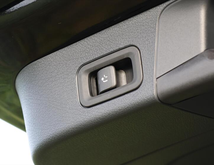 Mercedes-Benz GLB 11