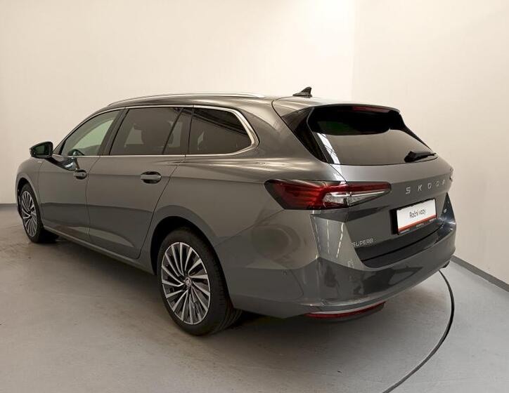 Škoda Superb 8