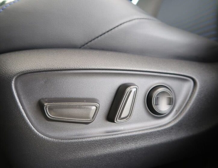 Toyota RAV4 SUV 2,5 l 131 kw