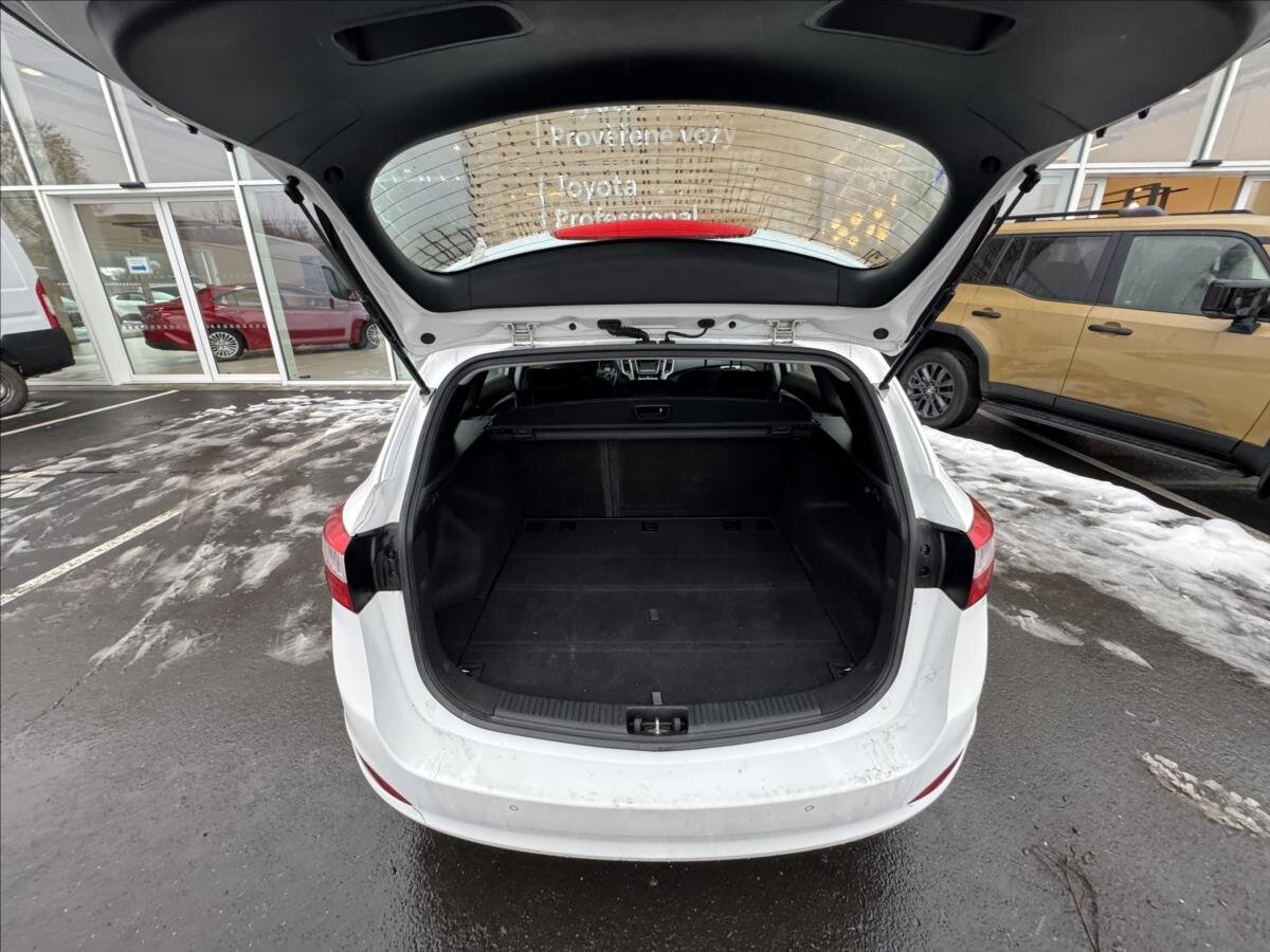 Hyundai i30 Kombi 1,6 l 88 kw