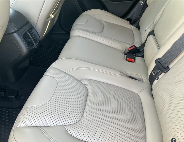 Jeep Cherokee SUV 2,2 l 147 kw