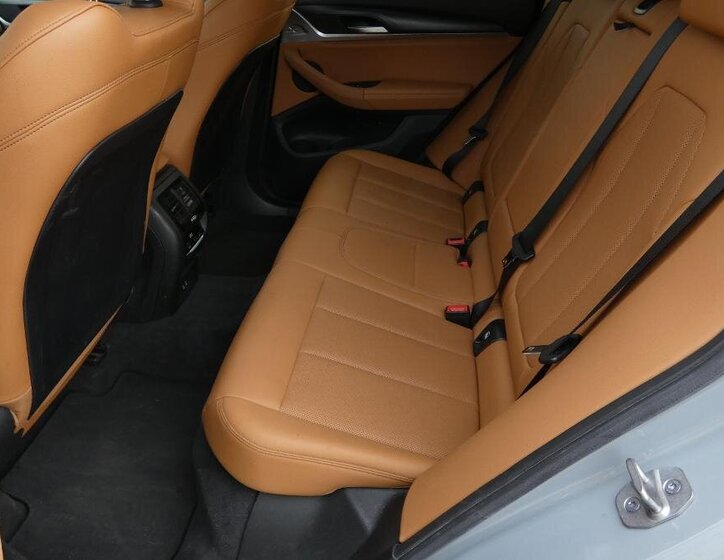 BMW X3 SUV / Terénní 2,0 l 140 kw