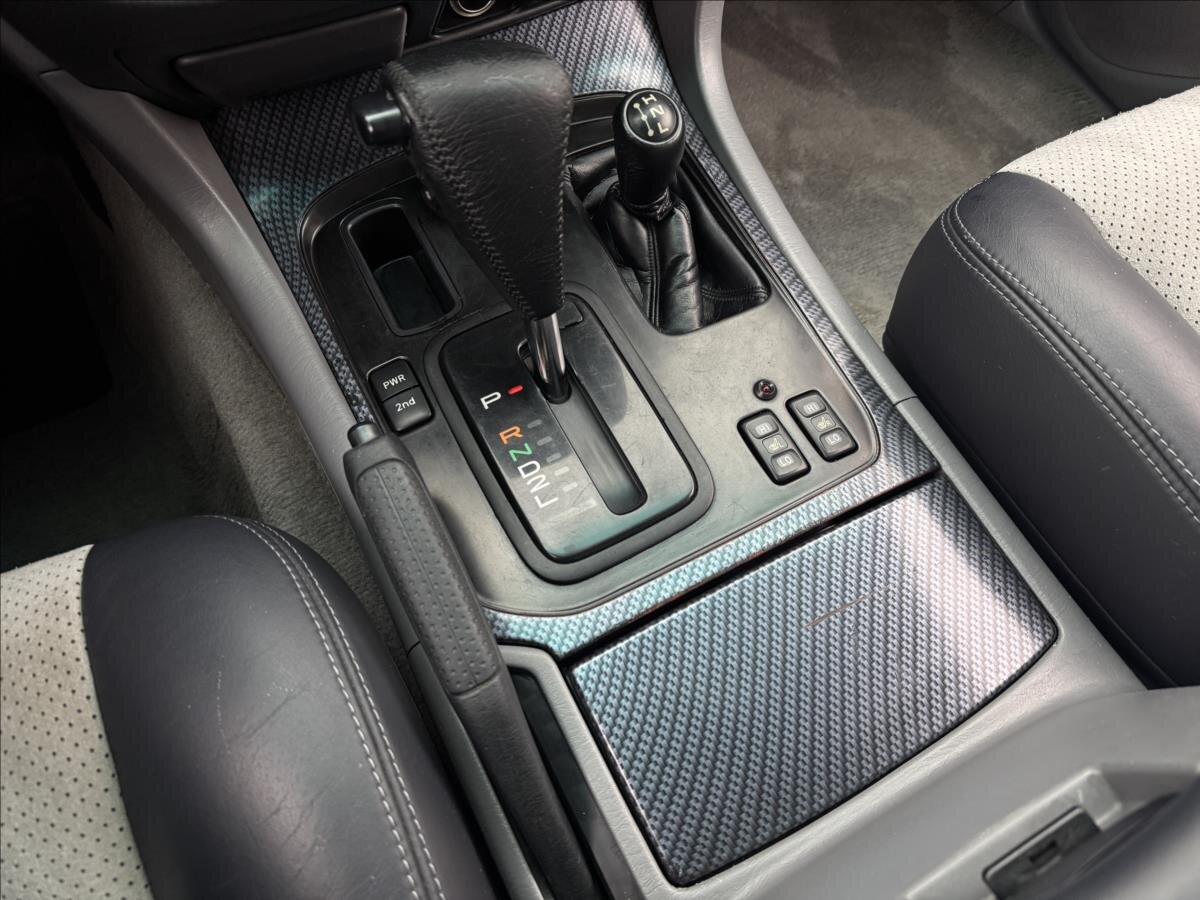 Toyota Land Cruiser SUV / Terénní 4,2 l 150 kw