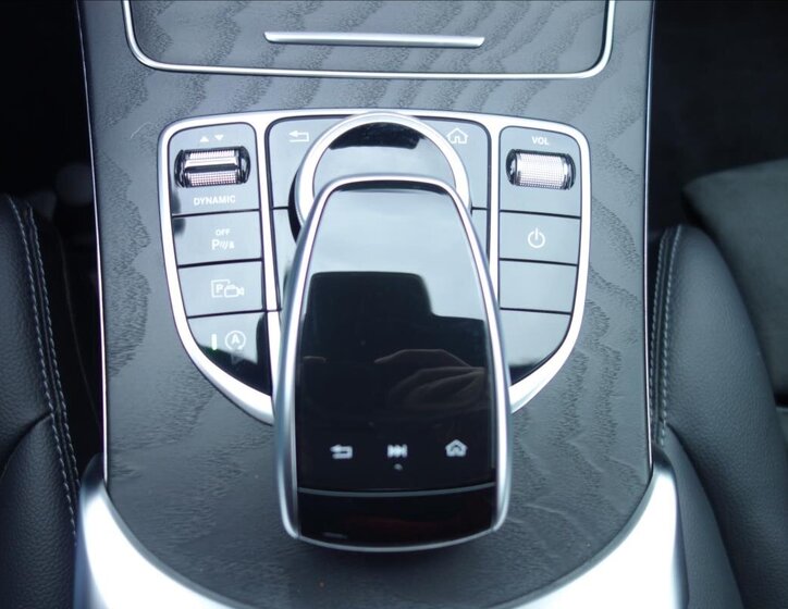 Mercedes-Benz Třídy C Sedan 2,0 l 143 kw