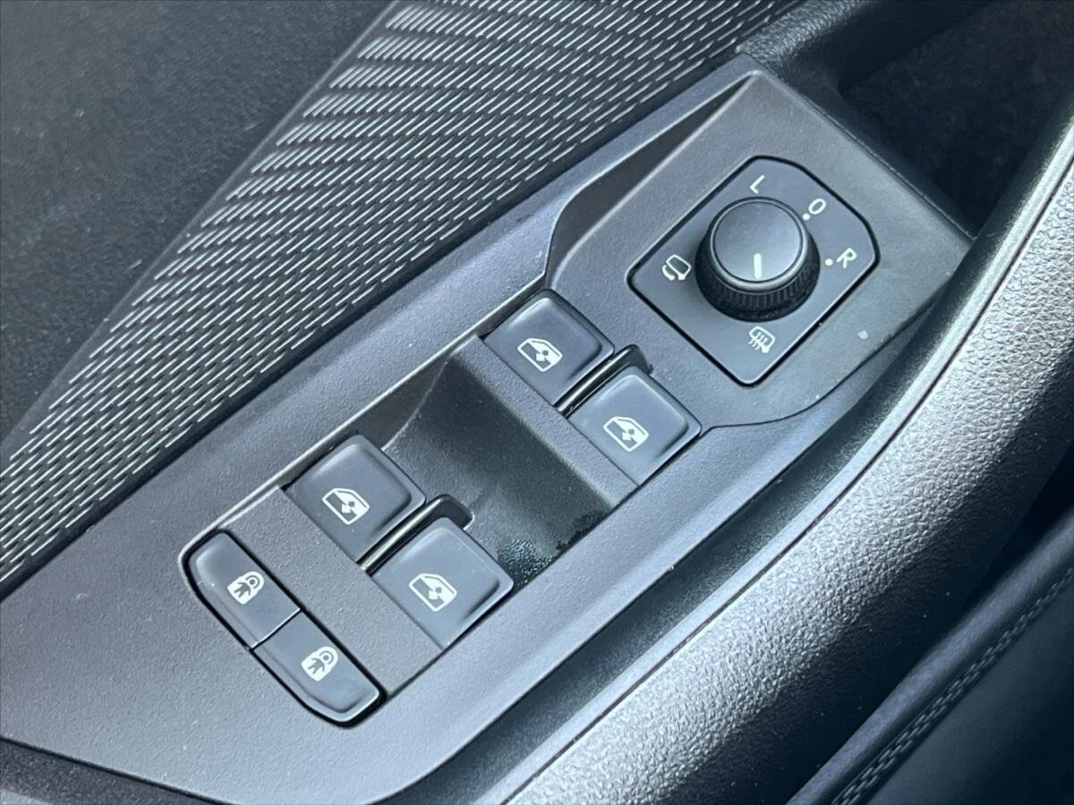 Škoda Octavia Sedan / Limuzína 1,5 l 110 kw