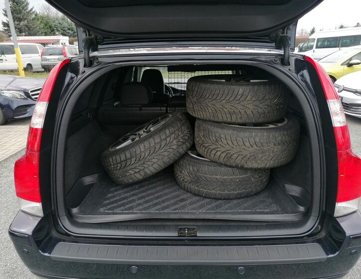 Volvo V70 Kombi 2,4 l 136 kw