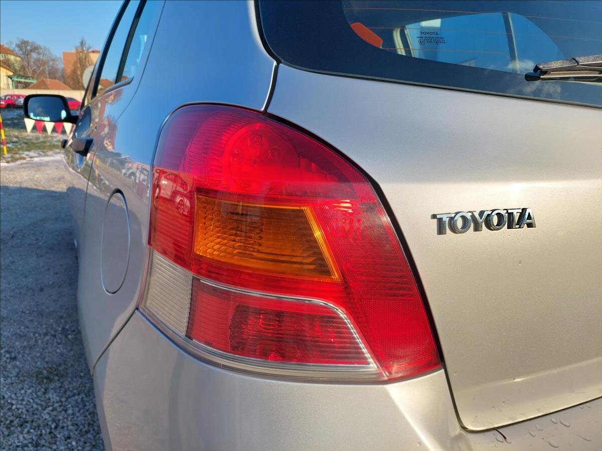 Toyota Yaris Hatchback 998,0 50 kw