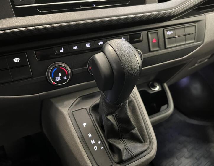 Volkswagen Transporter 12