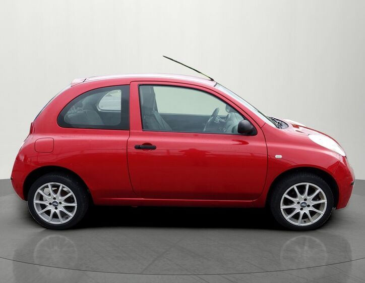 Nissan Micra 5