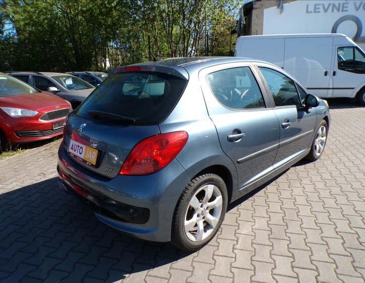 Peugeot 207 Hatchback 1,4 l 50 kw