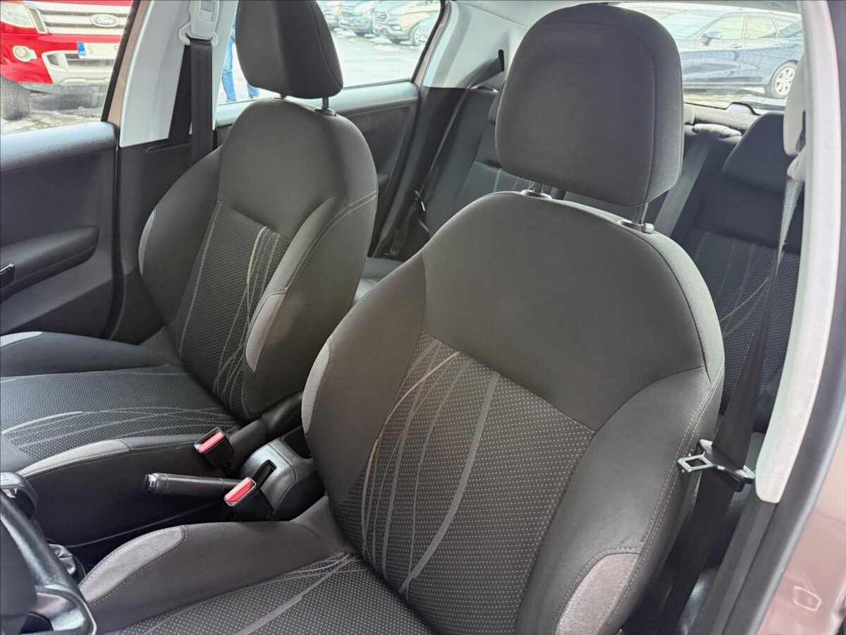 Peugeot 208 Hatchback 1,4 l 70 kw
