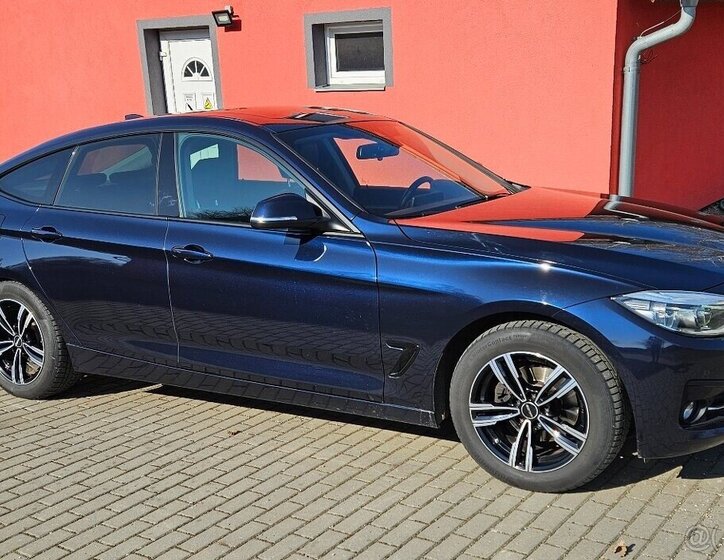 BMW Řada 3 Sedan / Limuzína 2,0 l 140 kw