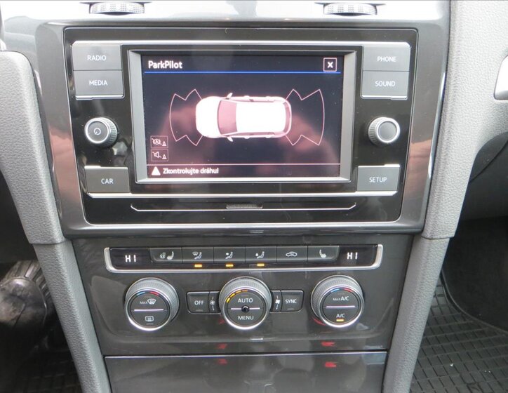 Volkswagen Golf Hatchback 999,0 85 kw