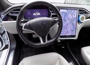 Tesla Model S 24