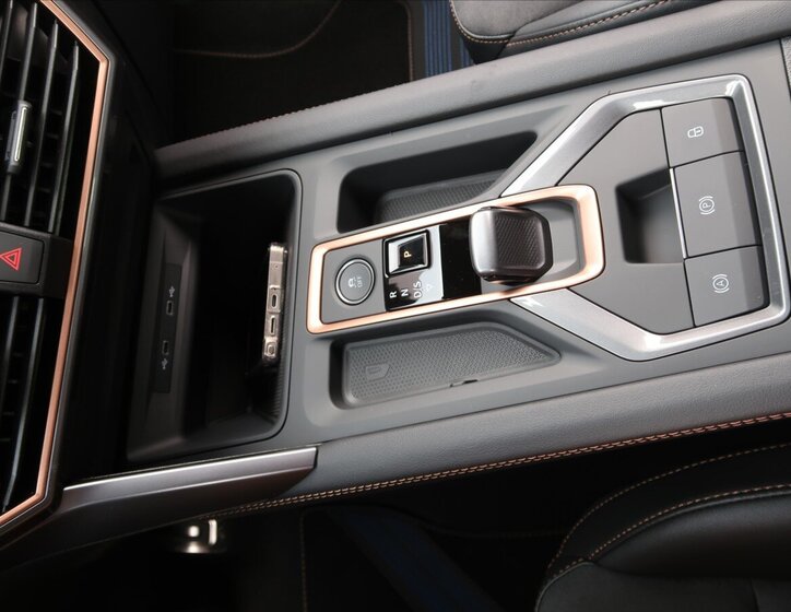 Cupra Formentor SUV / Terénní 2,0 l 195 kw