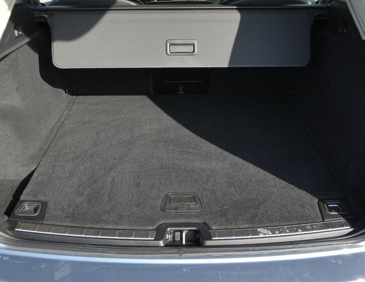 Volvo XC60 SUV / Terénní 2,0 l 140 kw