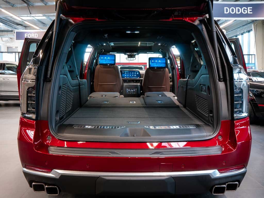 Chevrolet Suburban SUV / Terénní 6,2 l 313 kw