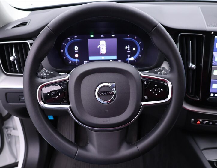 Volvo XC60 SUV / Terénní 2,0 l 173 kw