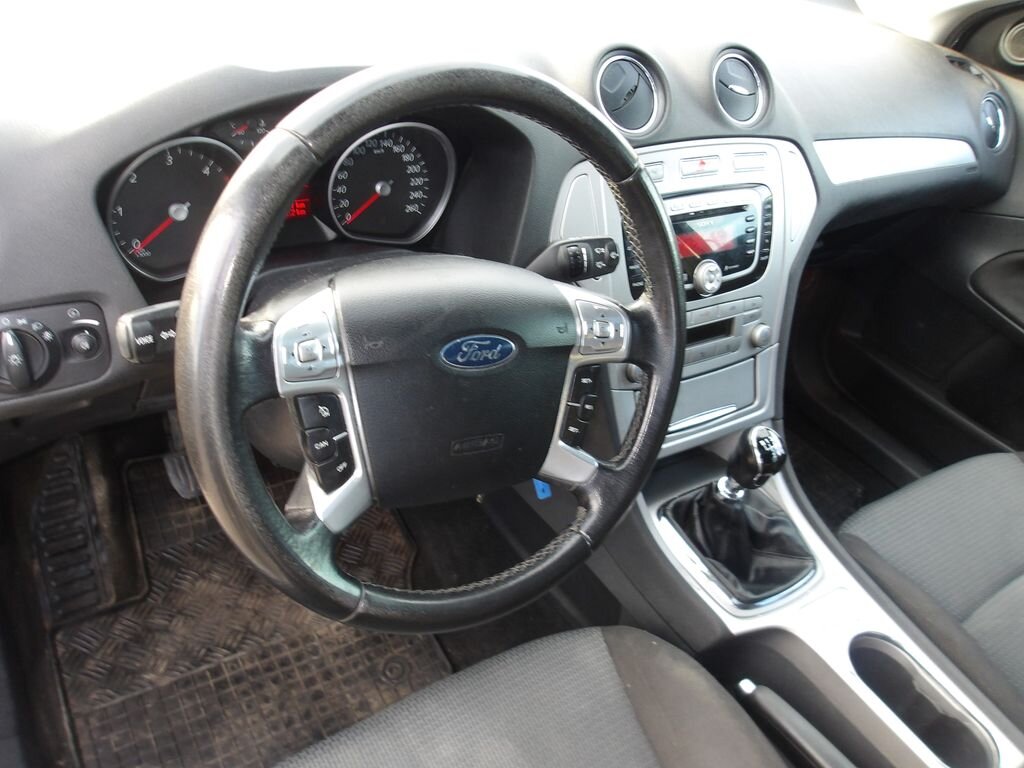 Ford Mondeo Hatchback 2,0 l 103 kw