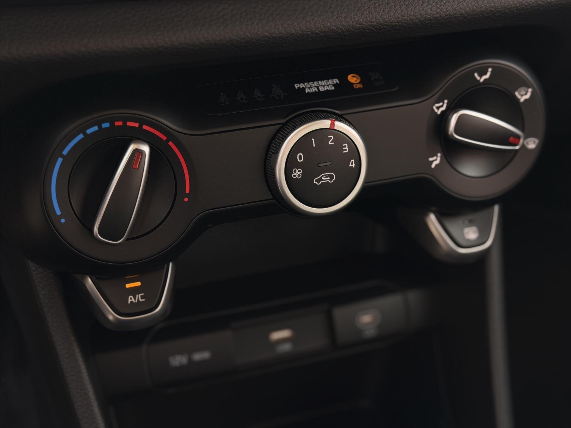 KIA Picanto Hatchback 998,0 50 kw