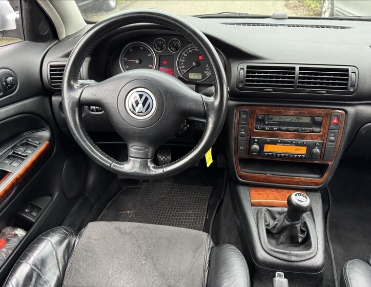 Volkswagen Passat 40